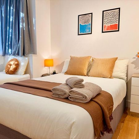 En-Suites With Free Parking 30Min To Central 伦敦 外观 照片