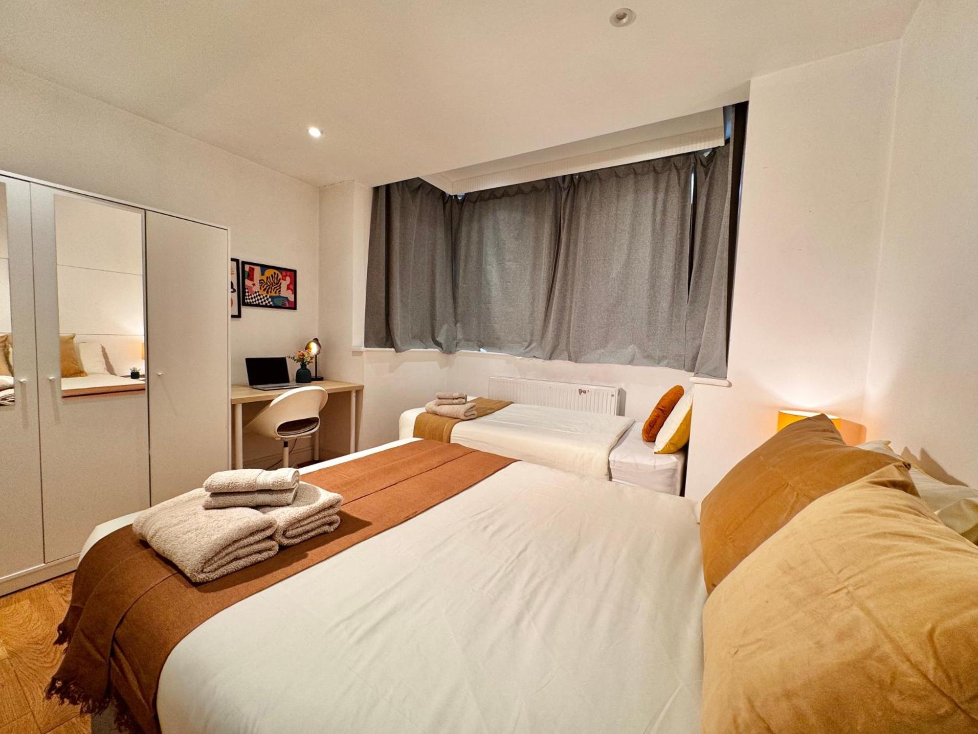 En-Suites With Free Parking 30Min To Central 伦敦 外观 照片