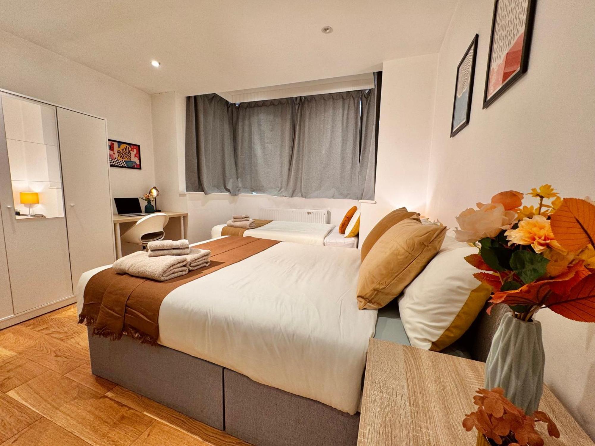 En-Suites With Free Parking 30Min To Central 伦敦 外观 照片