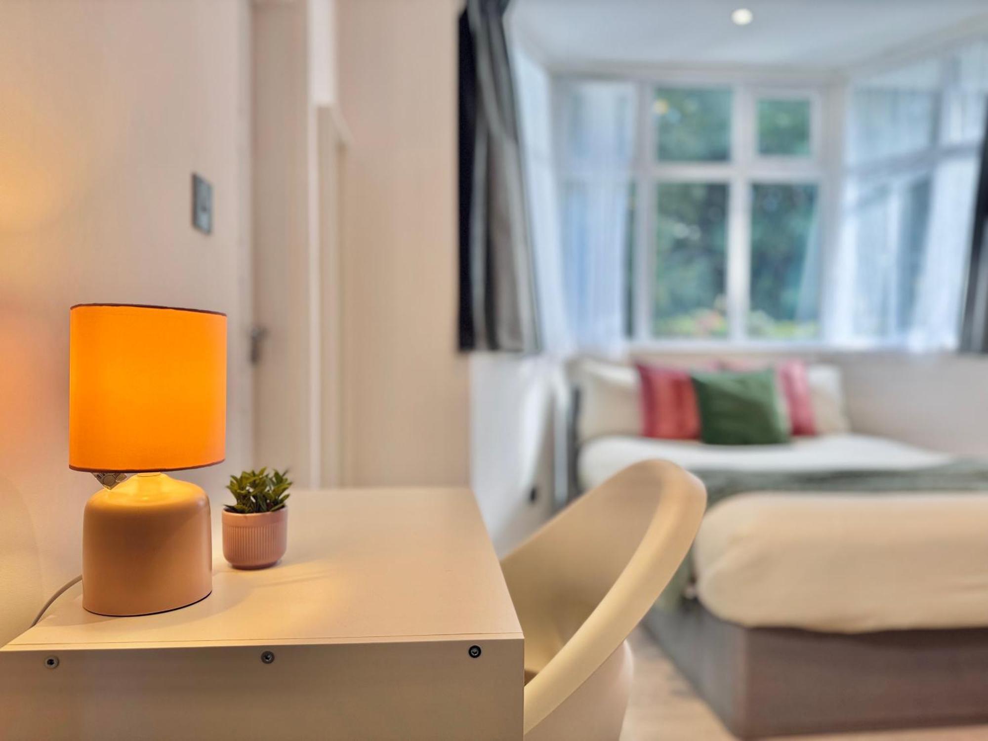 En-Suites With Free Parking 30Min To Central 伦敦 外观 照片