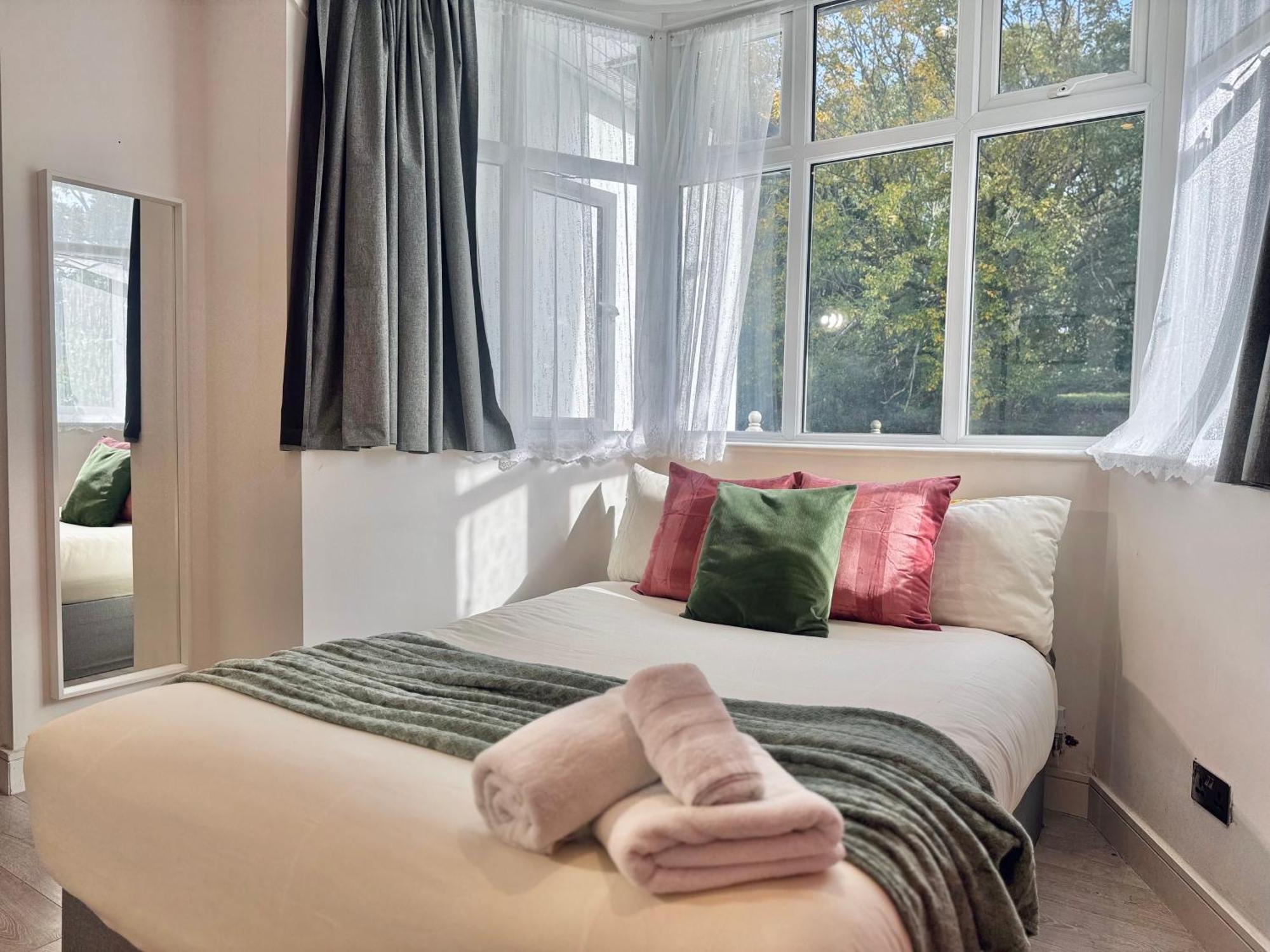 En-Suites With Free Parking 30Min To Central 伦敦 外观 照片